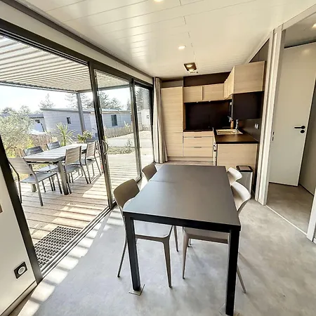 Chalet Vip A - 2 Chambres, Piscine Chauffee, Clim, Wifi, Proche Plage - Fr-1-361-461